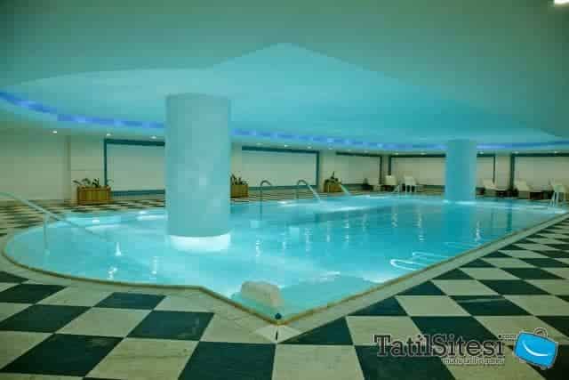 Queens Park Turkiz Kemer