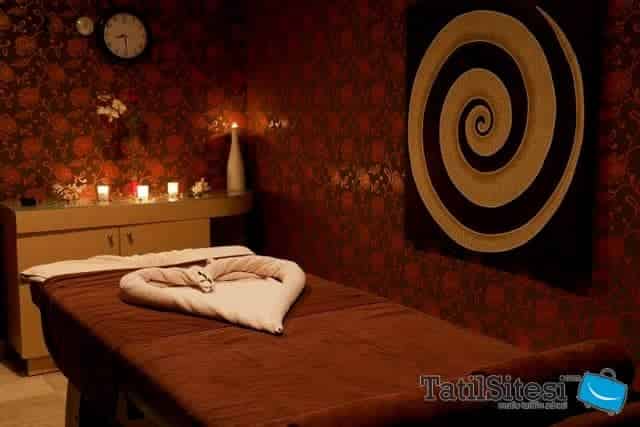 Queens Park Turkiz Kemer