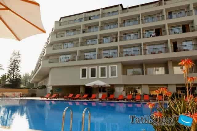 Queens Park Turkiz Kemer