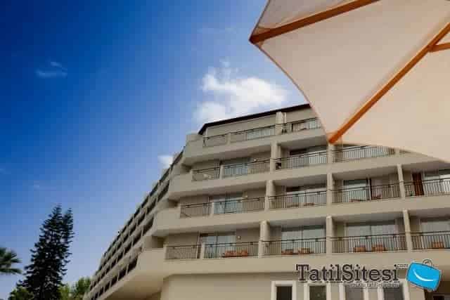 Queens Park Turkiz Kemer