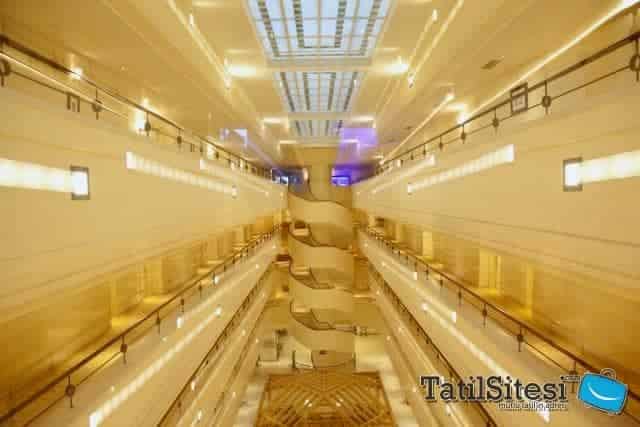 Queens Park Turkiz Kemer