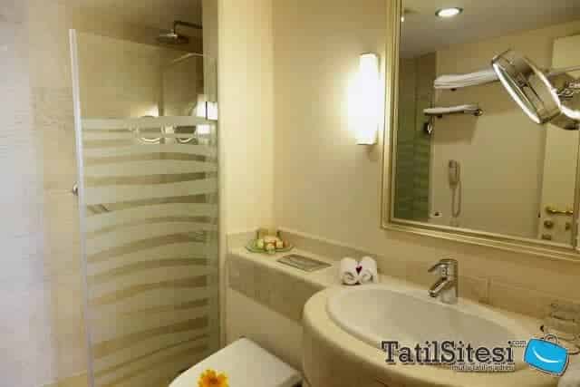 Queens Park Turkiz Kemer