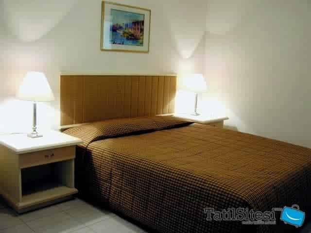 Queens Park Turkiz Kemer