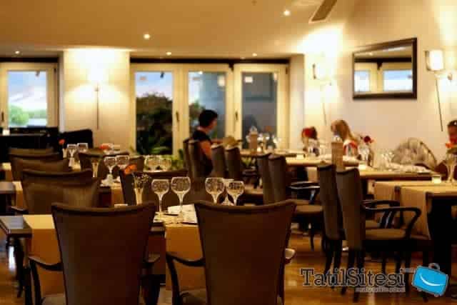 Queens Park Turkiz Kemer