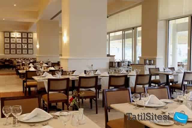 Queens Park Turkiz Kemer