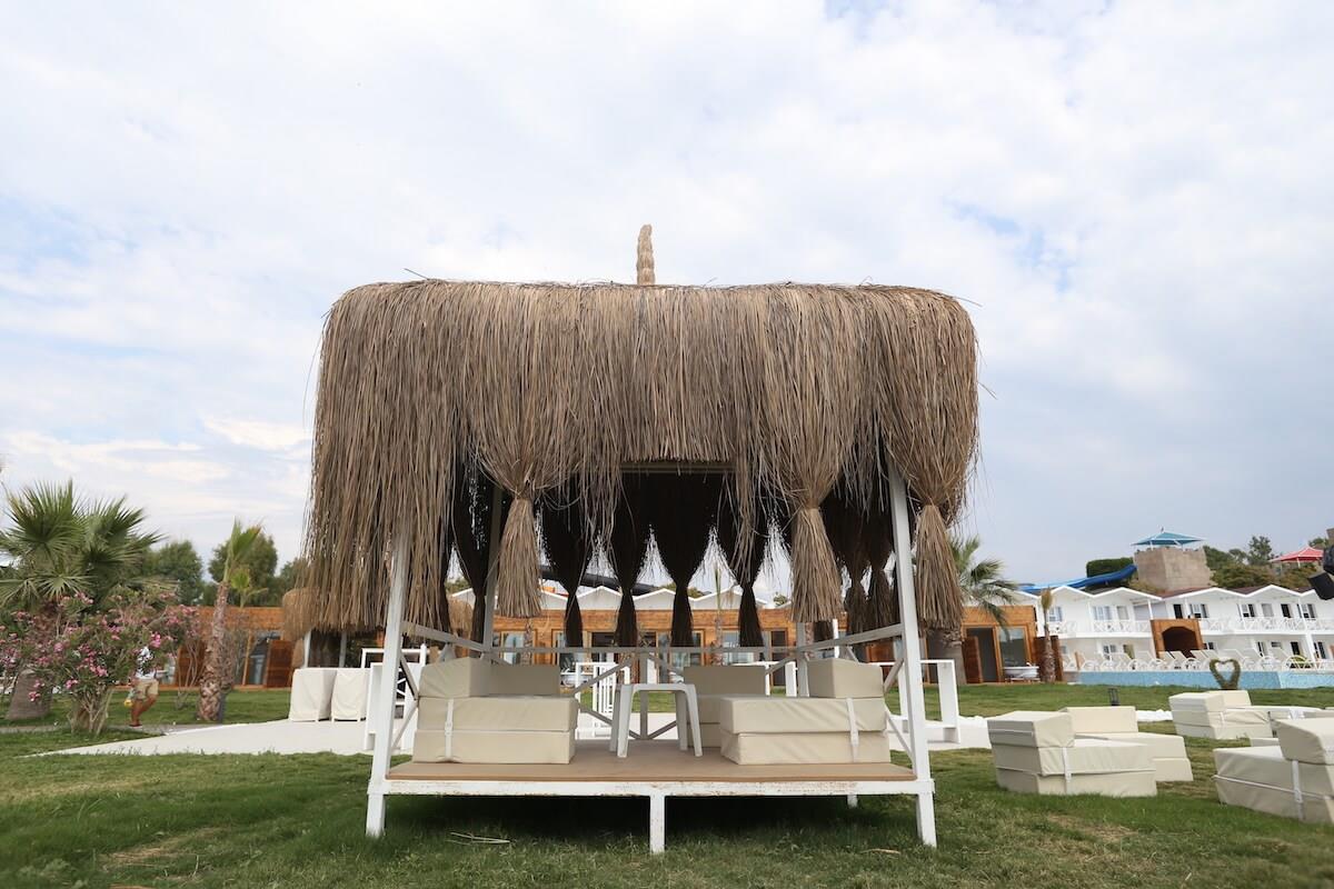 Risus Aqua Beach Resort Hotel