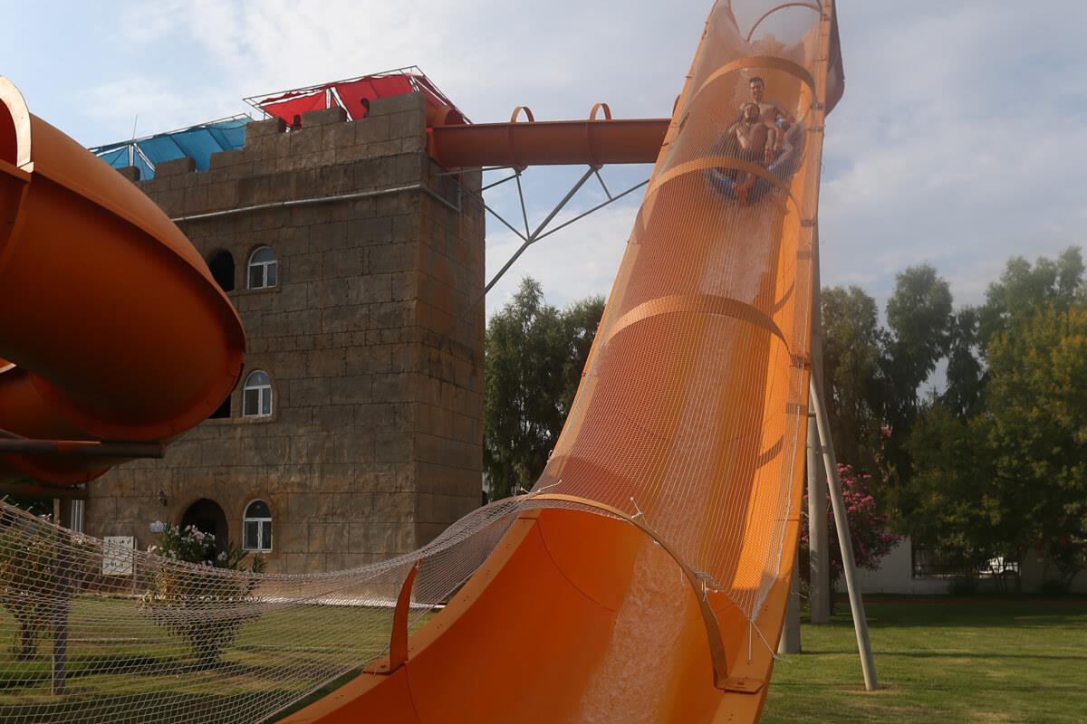 Risus Aqua Beach Resort Hotel