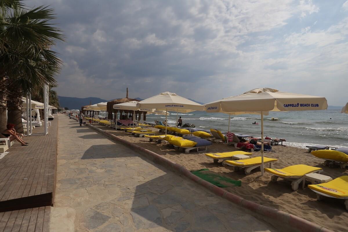 Risus Aqua Beach Resort Hotel