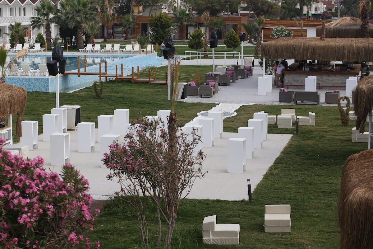 Risus Aqua Beach Resort Hotel