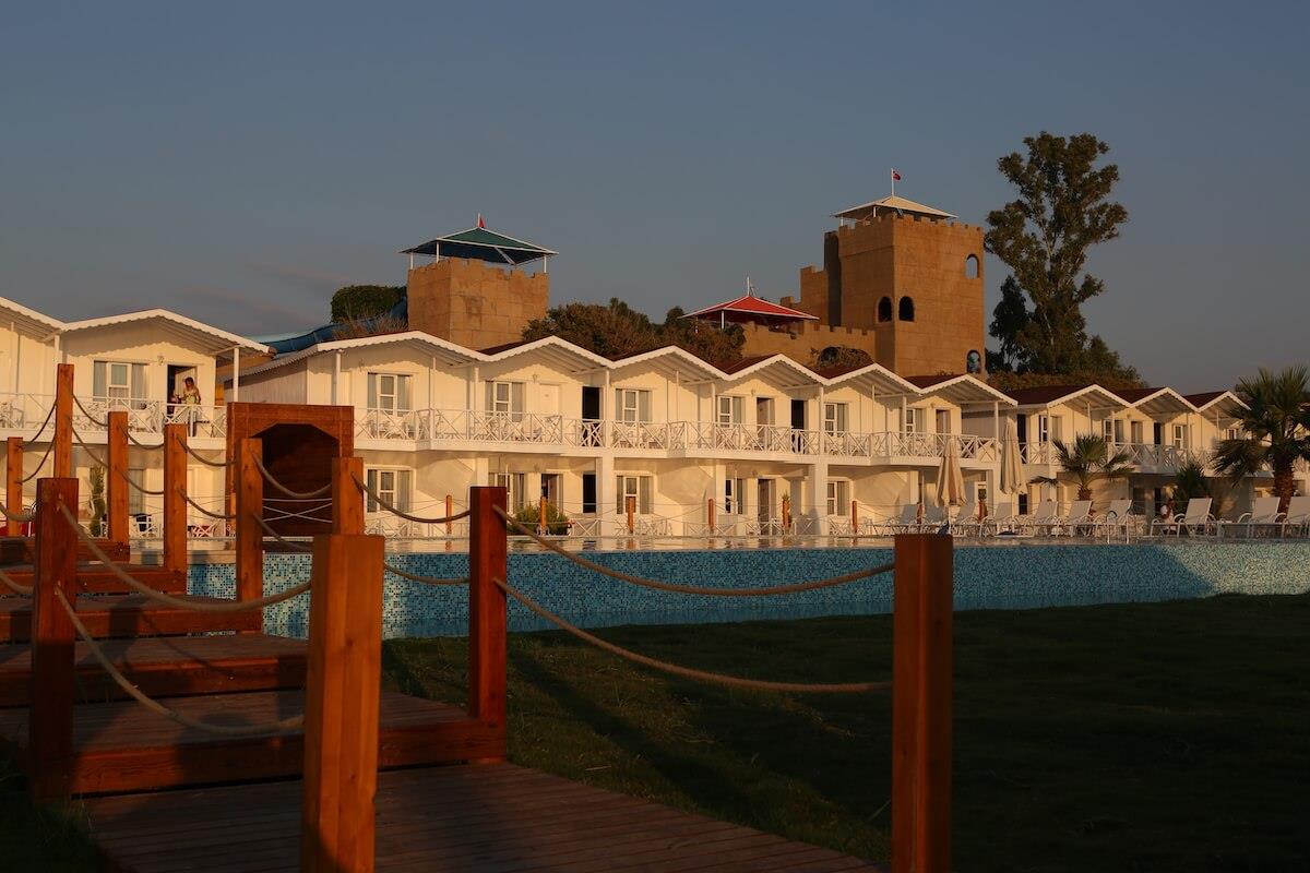 Risus Aqua Beach Resort Hotel