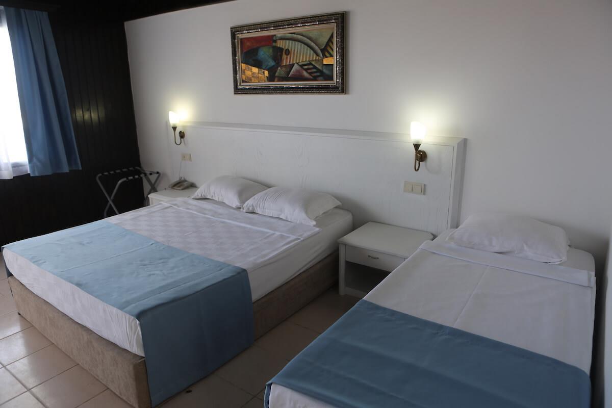 Risus Aqua Beach Resort Hotel