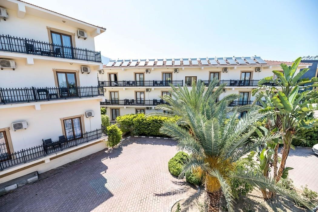 Riverside Garden Resort