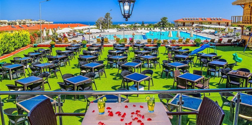 Riverside Garden Resort