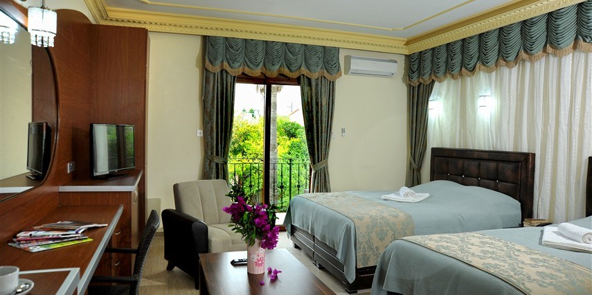 Riverside Garden Resort