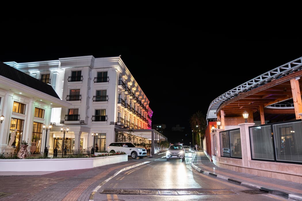 Rocks Hotel