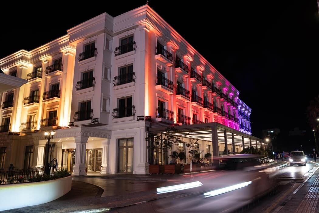 Rocks Hotel