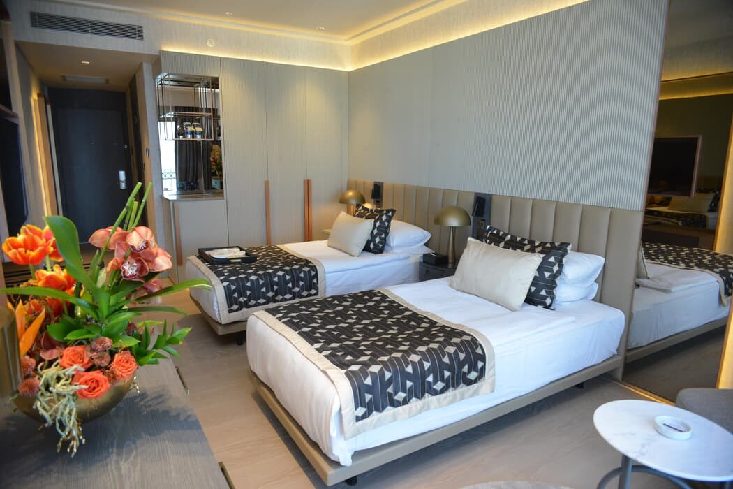 Rocks Hotel