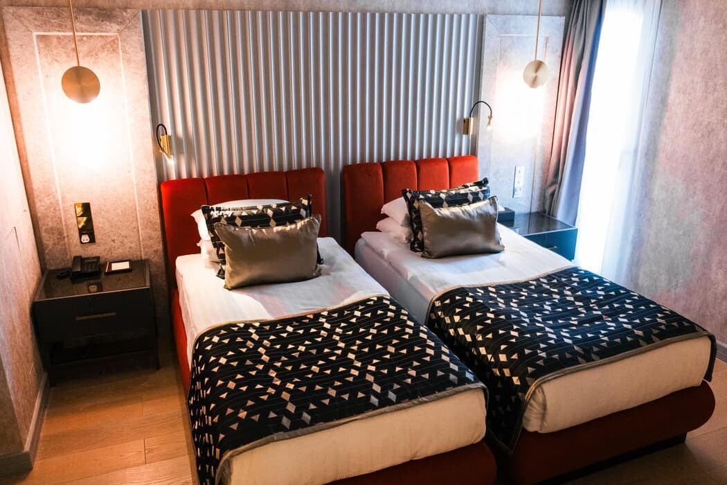 Rocks Hotel