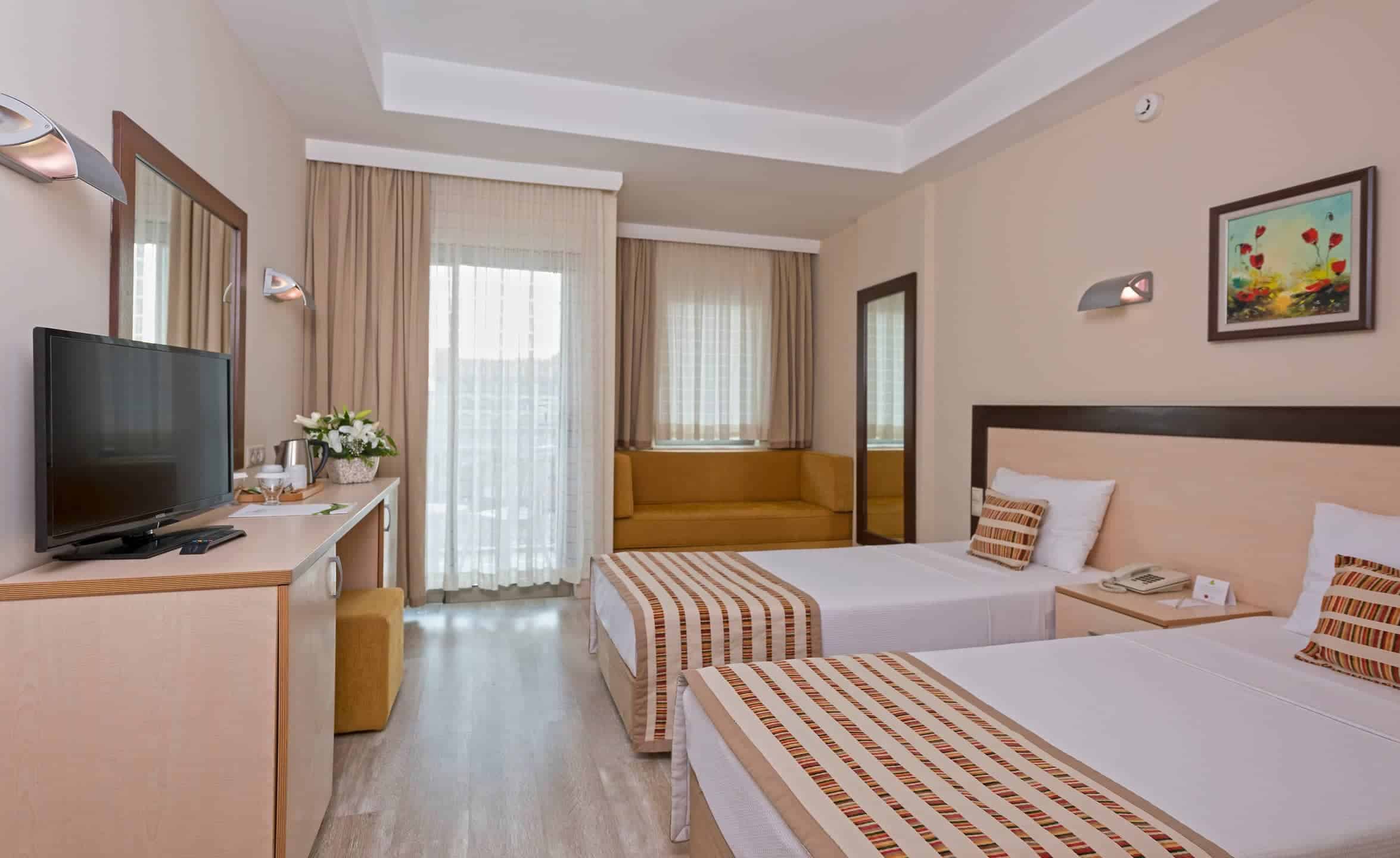 Novum Garden Side Hotel