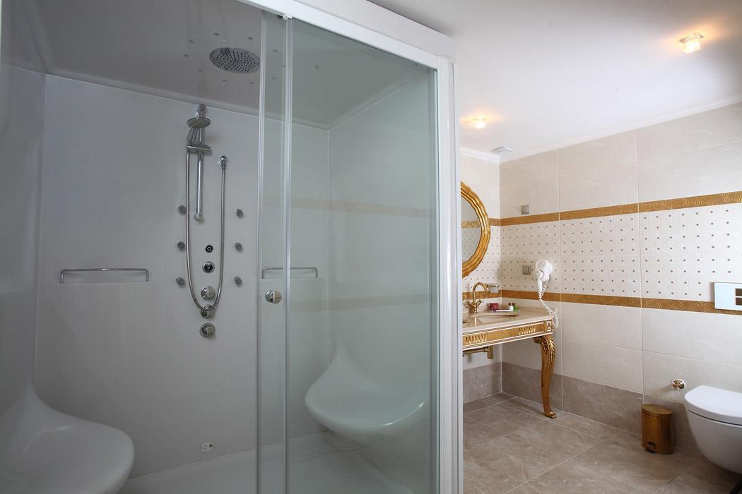 Royal Arena Resort Spa