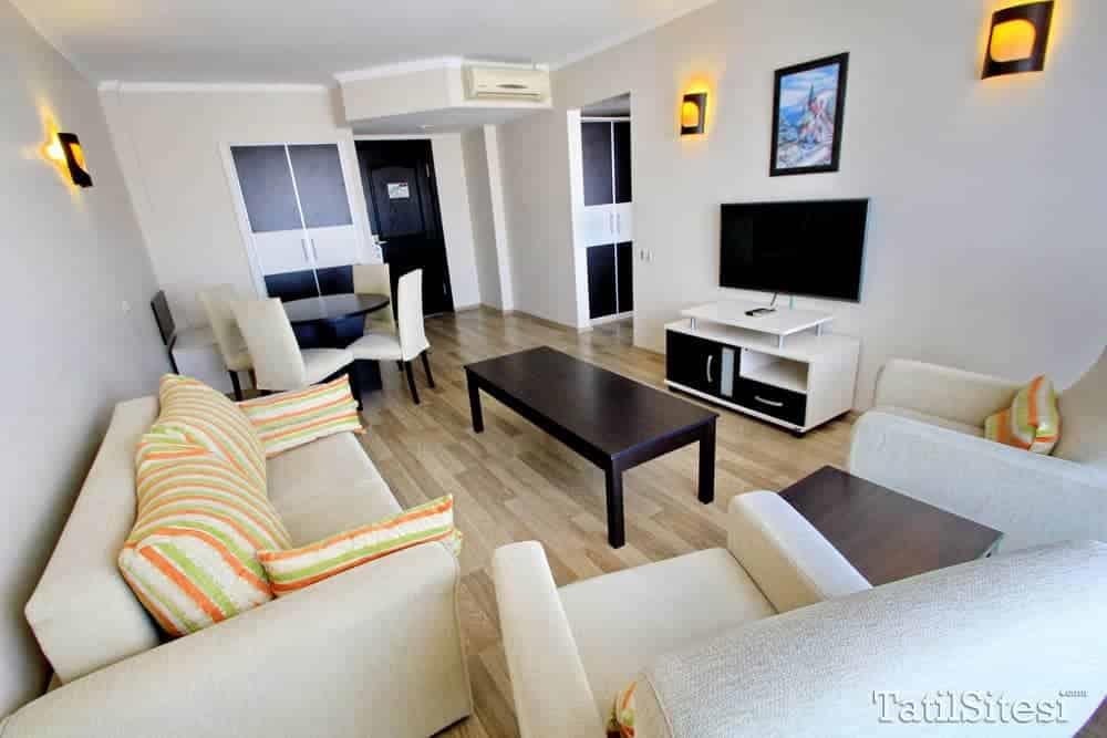 Royal Palace Kuşadası Hotel