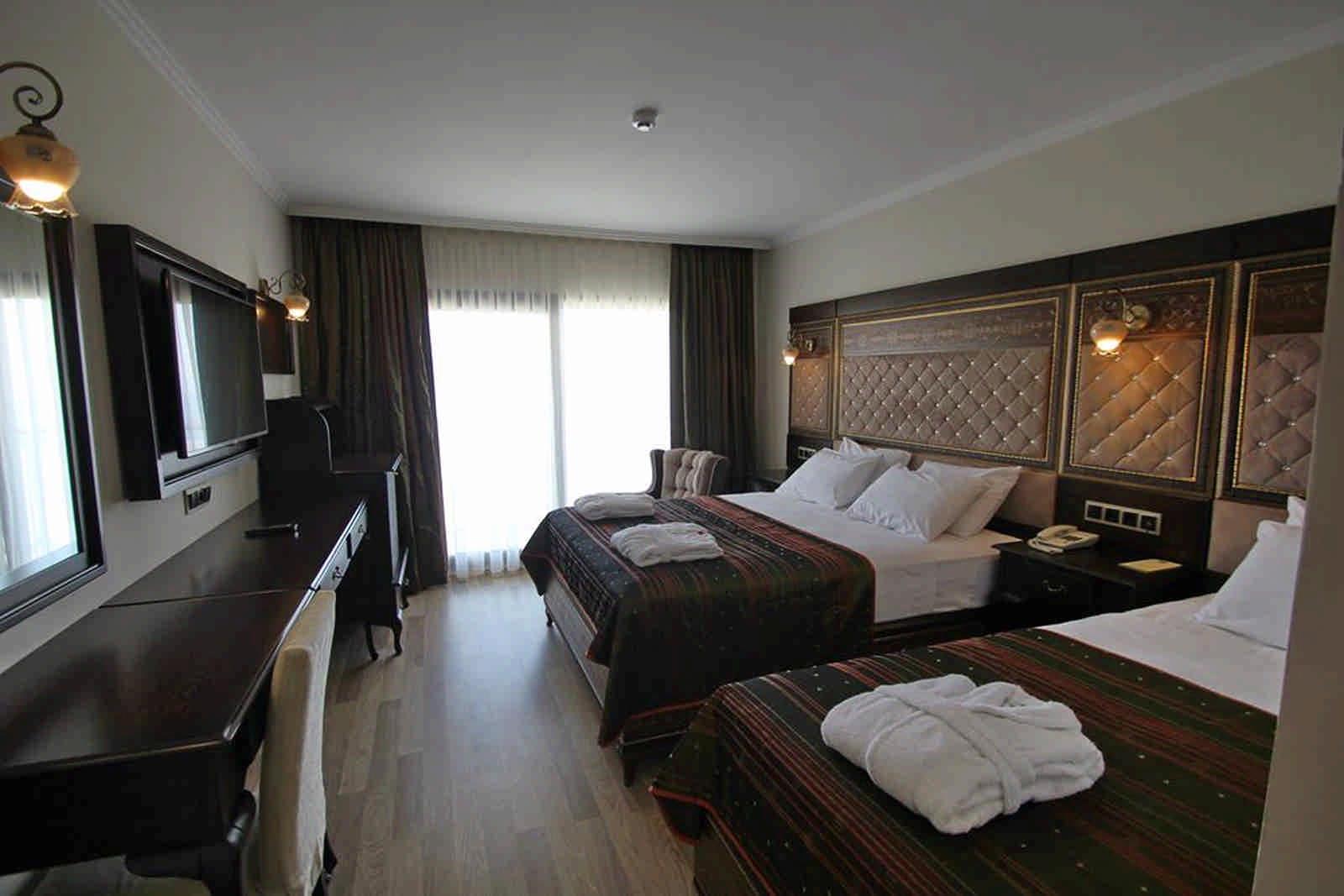 Royal Palace Kuşadası Hotel