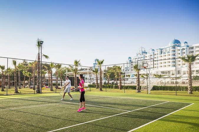 Rubi Platinum Spa Resort & Suites