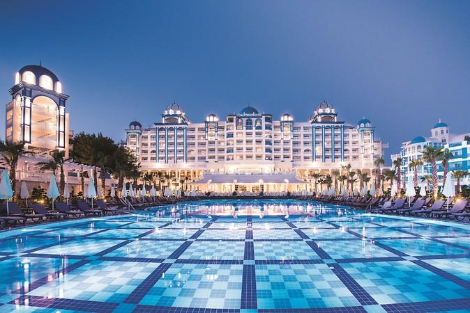 Rubi Platinum Spa Resort & Suites