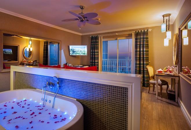 Rubi Platinum Spa Resort & Suites