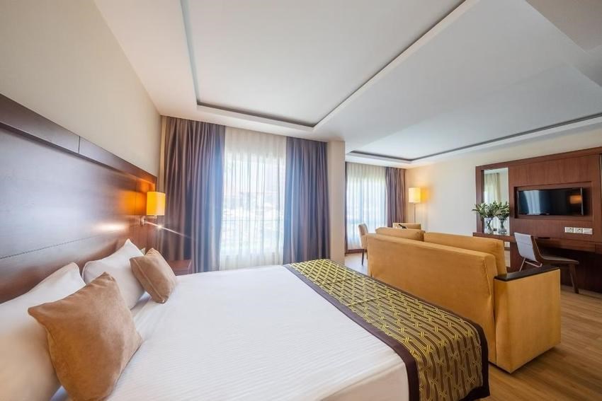 Salamis Bay Conti Resort Hotel