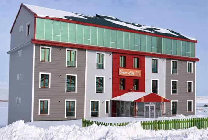 Snow Life Hotel