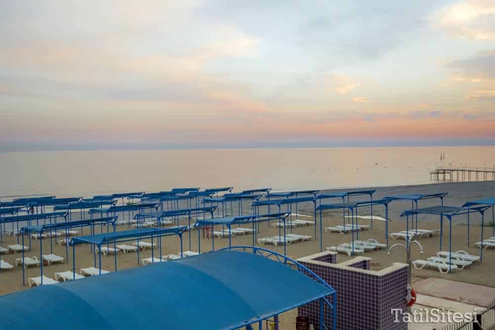 Senza Inova Beach Hotel