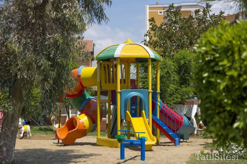 Senza Inova Beach Hotel