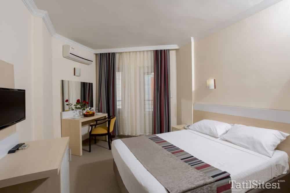 Senza Inova Beach Hotel