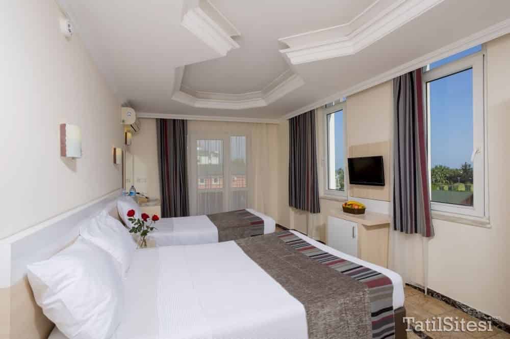 Senza Inova Beach Hotel