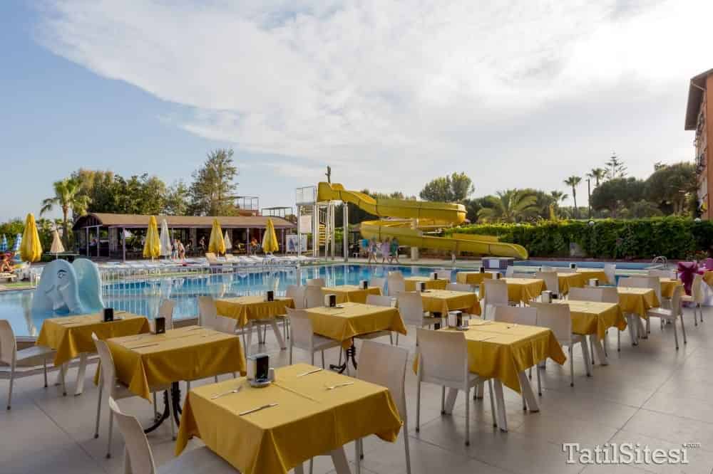 Senza Inova Beach Hotel
