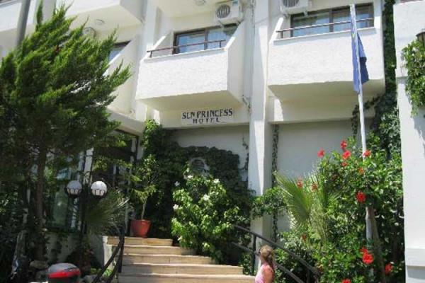 Sun Princess Hotel