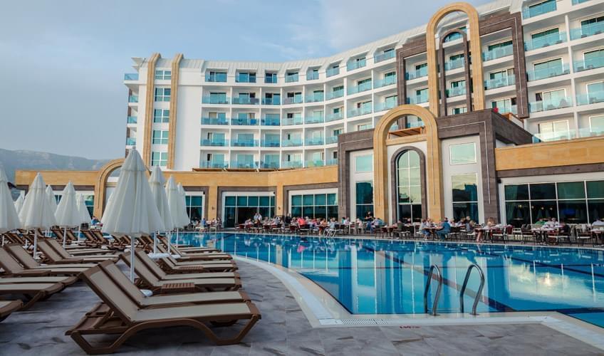 The Lumos Deluxe Resort Hotel Spa