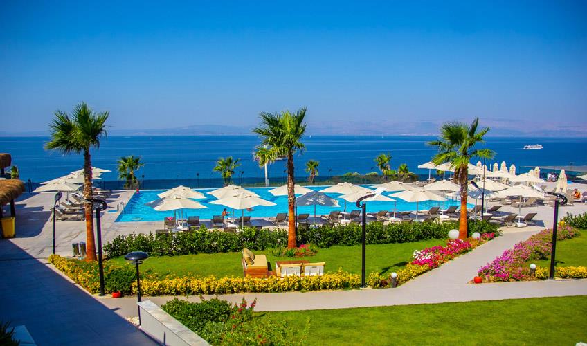 The Nowness Luxury Hotel