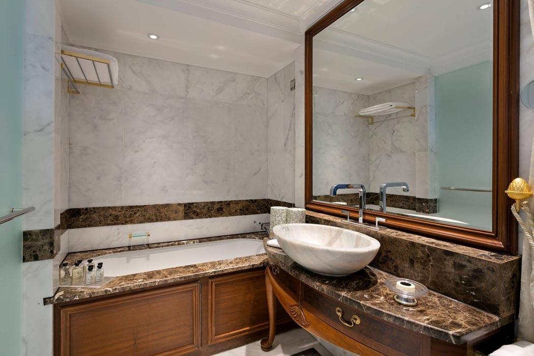 Titanic Mardan Palace