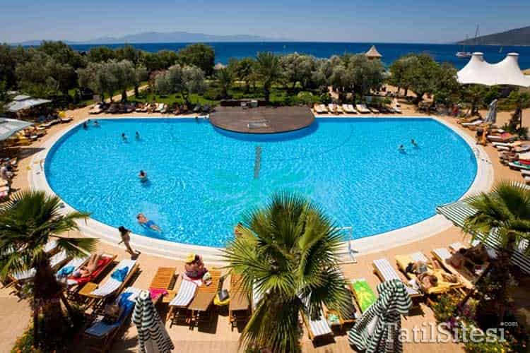 Latanya Beach Resort Hotel