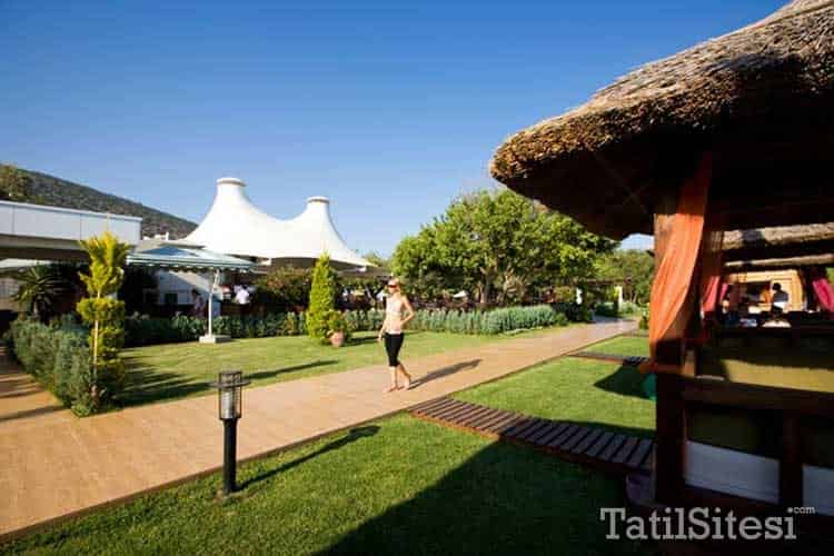 Latanya Beach Resort Hotel