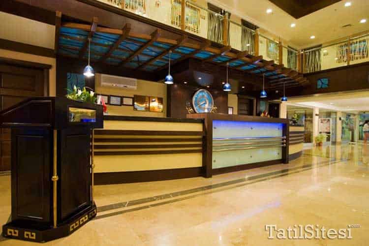 Latanya Beach Resort Hotel