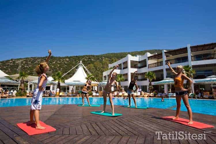 Latanya Beach Resort Hotel