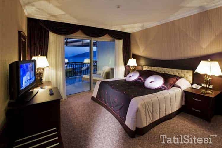 Latanya Beach Resort Hotel