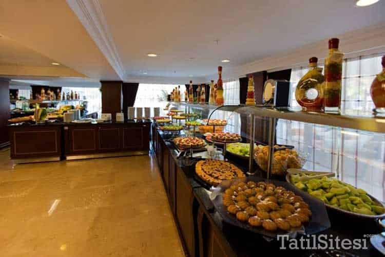 Latanya Beach Resort Hotel