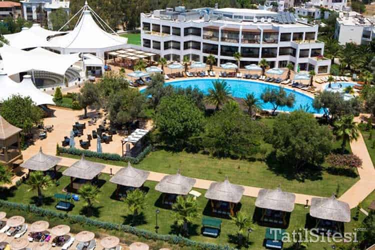 Latanya Beach Resort Hotel
