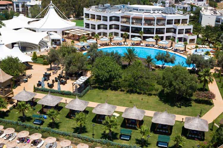 Latanya Beach Resort Hotel