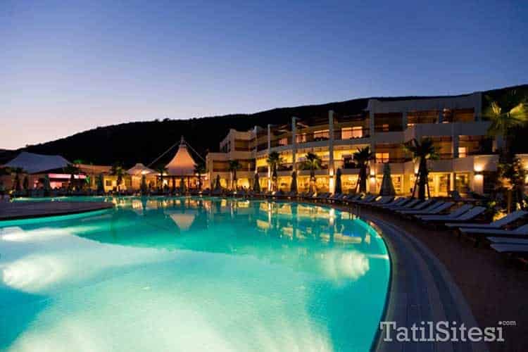 Latanya Beach Resort Hotel