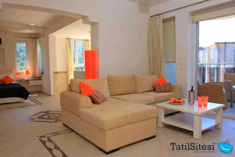 Nicholas Heights Deluxe Suite Hotel 